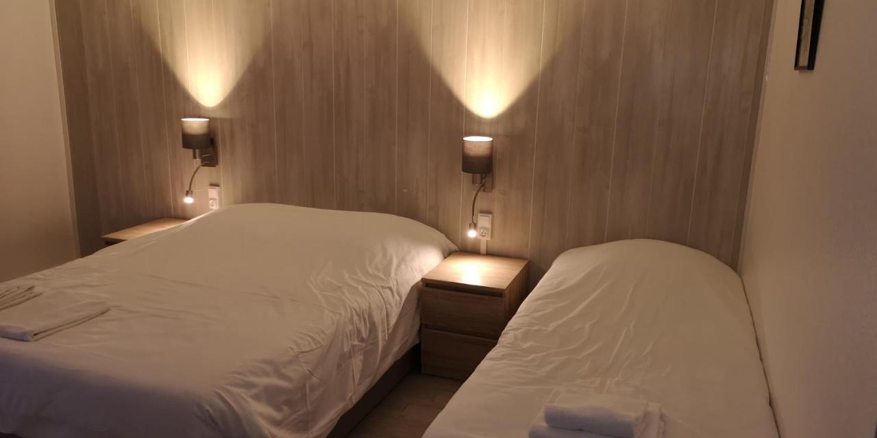 Hotel Du Cheval Blanc Cerizay Номер фото